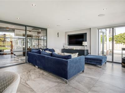 Lounge Area